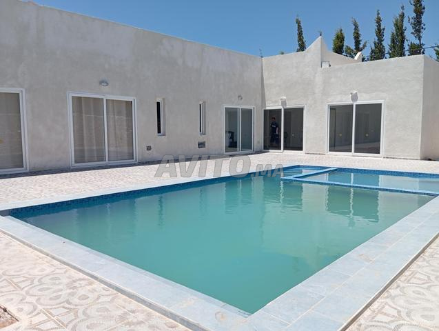 Villa spacieuse avec piscine privée et jardin