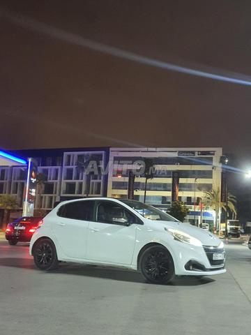 Peugeot 2017 White Edition - 2