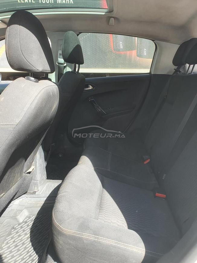 Peugeot 208 2017 withe edition 