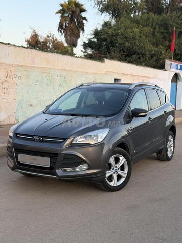 Ford Kuga 2016 Titanium Manuelle Diesel à Salé