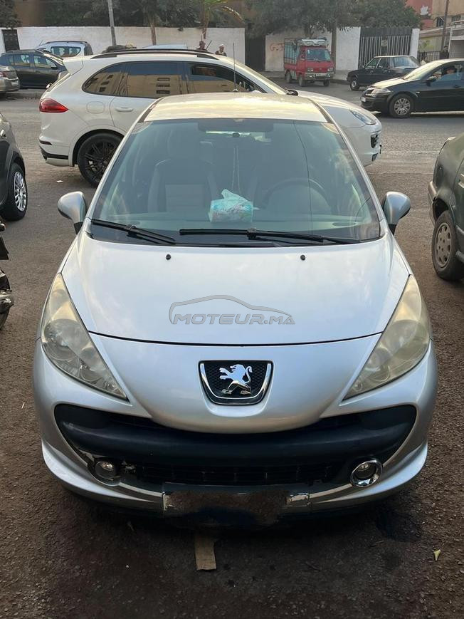 Peugeot 207 Essence Manuelle 2008 à Casablanca
