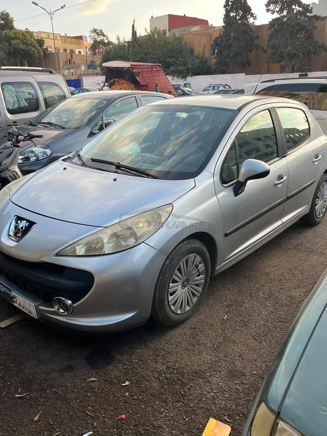 Peugeot 207 Essence Manuelle 2008 à Casablanca