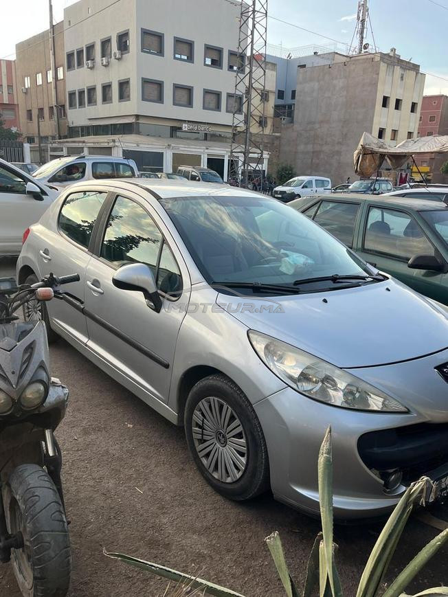 Peugeot 207 Essence Manuelle 2008 à Casablanca