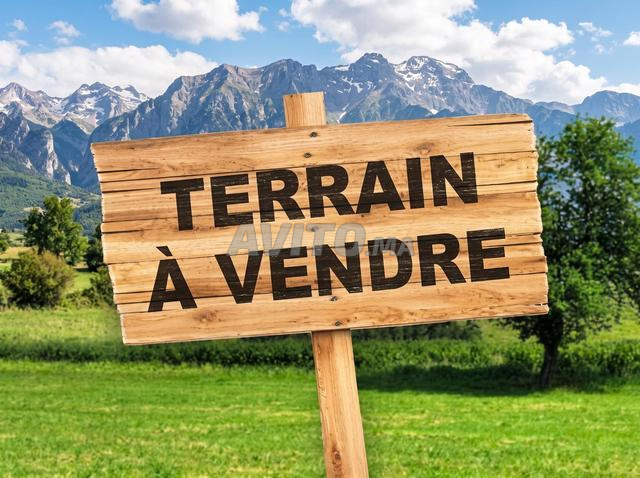 Terrain Titré de 3,33 Hectares Route de Tahannaout