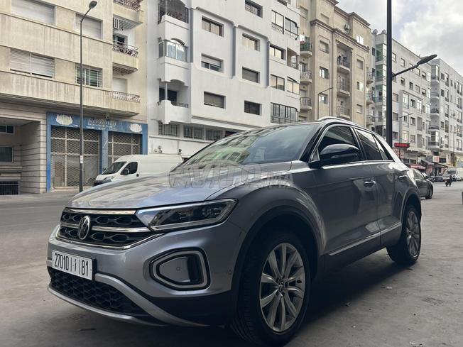 Volkswagen T-Roc Diesel Automatique 2023 à Kénitra