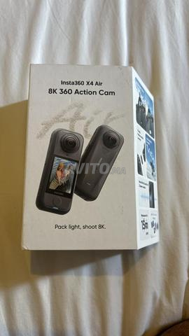 Caméra Insta360 X4 8K avec accessoires
