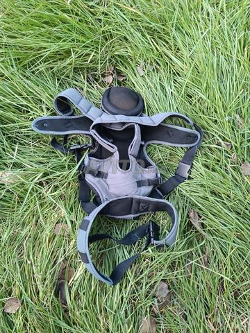 Porte bébé ventral gris - 2