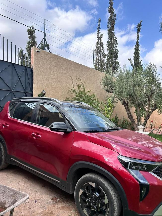 kia sonnet presque neuve