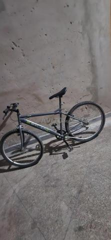 Vélo de marque Solar - 2