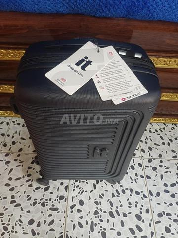حقيبة سفر كابينة it Luggage جديدة مع الملصق - 2