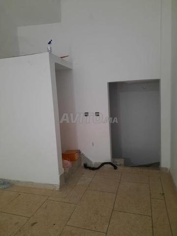 Garage à vendre avec toilettes et cave - 2