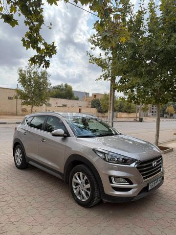 Hyundai Tucson - 2