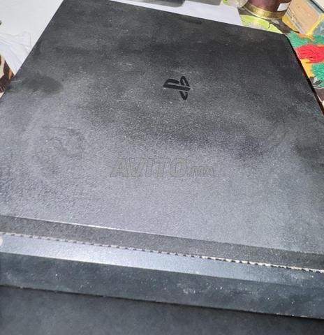 PS4 slim flashée 1to avec deux manettes - 2