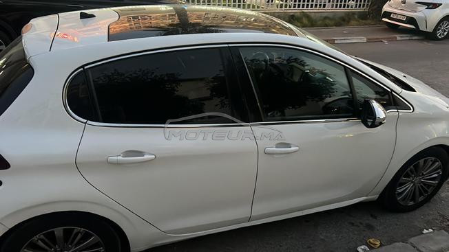 Peugeot 208 Diesel Manuelle 2019 à Tanger