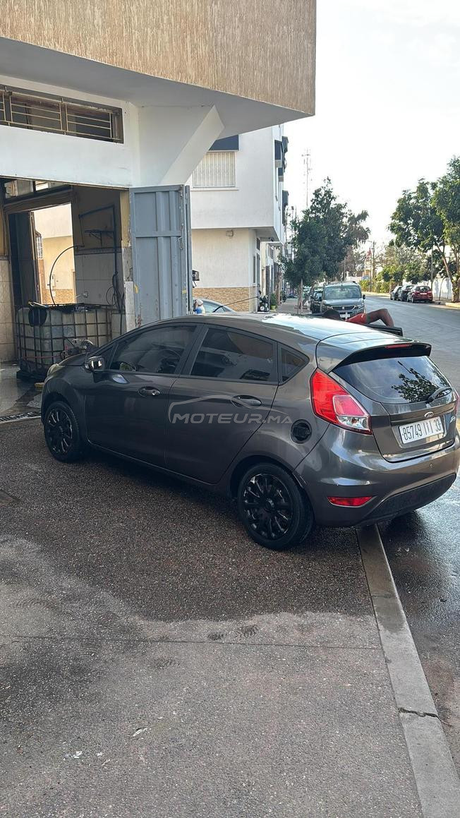 ford fiesta essence à Rabat 
