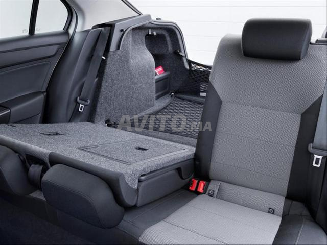 Skoda Rapid finition Élégance Diesel 2015 à Agadir - 2