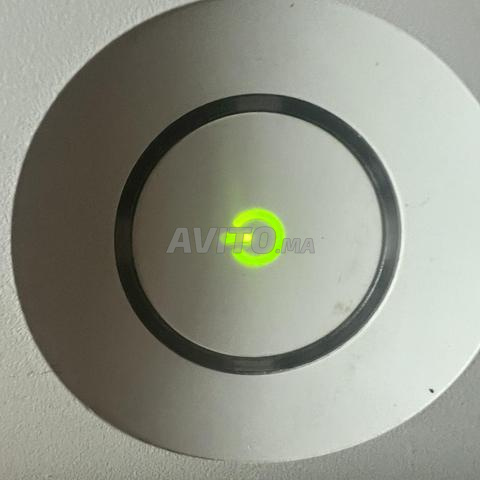 Xbox 360 blanche avec 2 manettes - 2