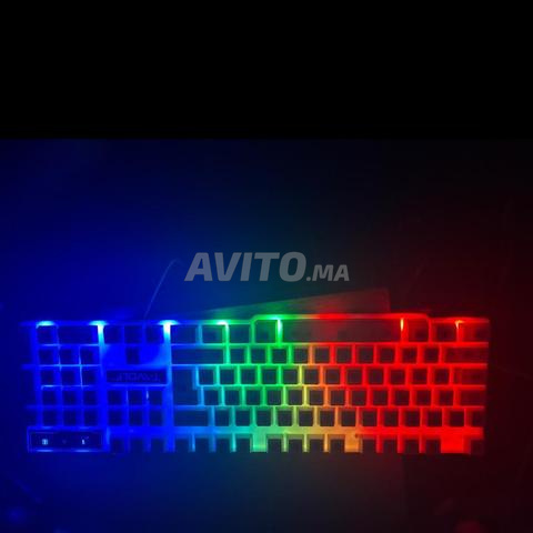 Clavier blanc et RGB à vendre - 2