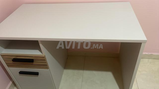 مكتب عمل ودراسة أبيض بحالة جيدة - 2