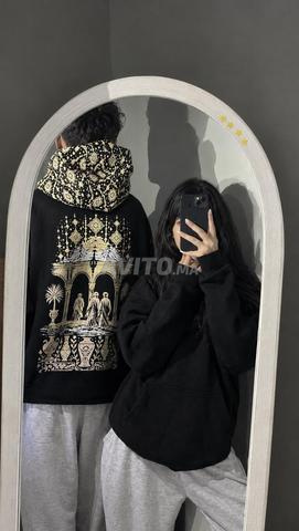 هودي توينزي أسود ذهبي - M L XL - 2