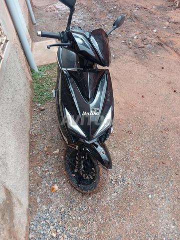 Scooter Italika Mega - 2