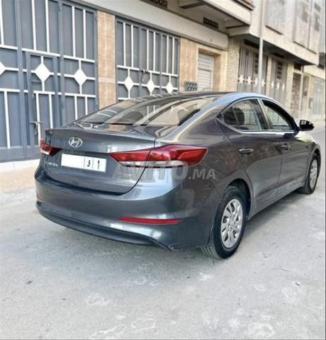 Hyundai Elantra modèle 2020 - 2