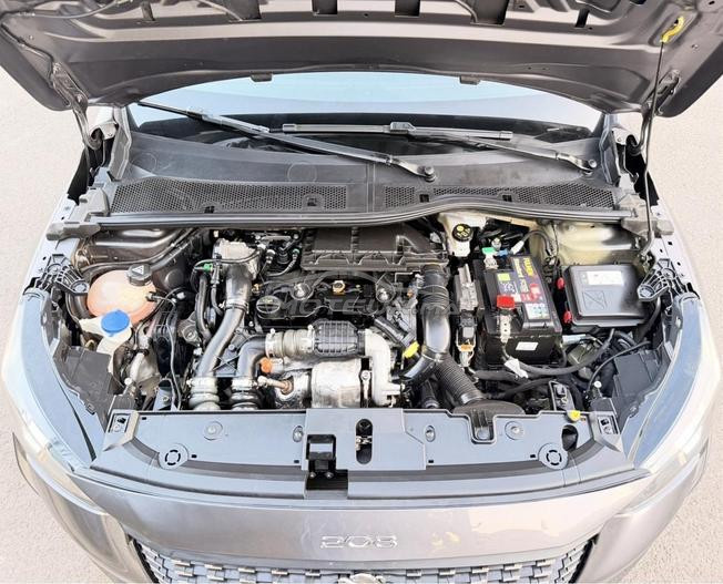 Peugeot 208 Diesel Manuelle 2024 à Casablanca