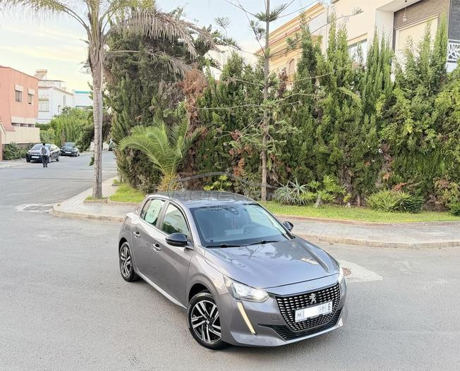 Peugeot 208 Diesel Manuelle 2024 à Casablanca