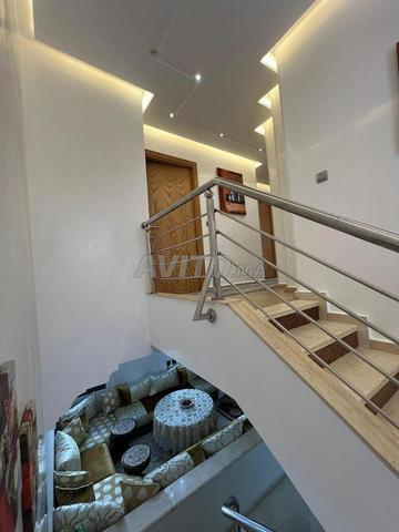 فيلا صغيرة ثلاثية للبيع لعائلة كبيرة 🏠 - 2