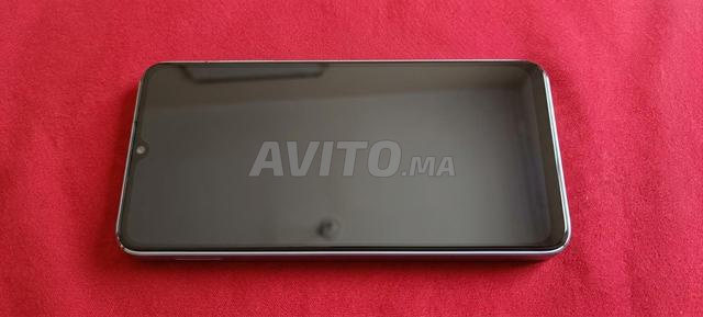 Samsung A06 blanc avec sa boîte