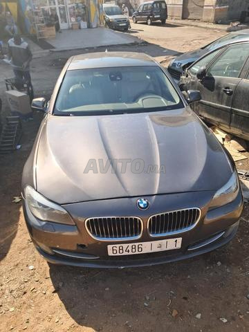 BMW Série 5 Diesel Automatique 2011 à Salé
