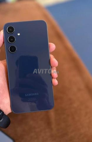 Samsung A 35 5G 128gb 6 ram. Prix fixe - 2