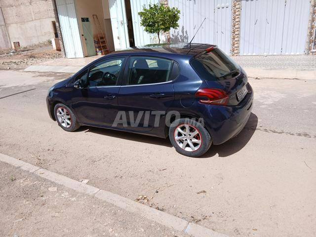 Peugeot 208 - 2