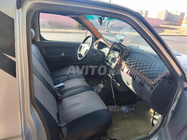 Je vends ma voiture Nissan Pickup très bon état - 2