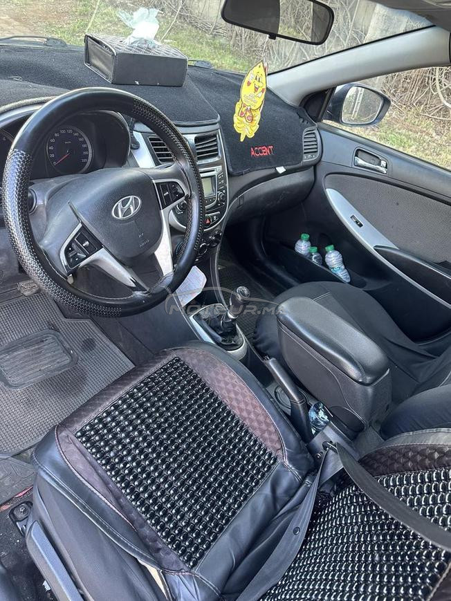 hyundai accent 2014 tt options en excellent etat 