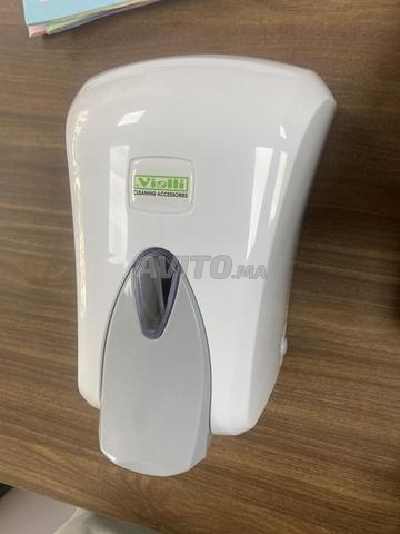 Distributeur de savon blanc Vialli 1 litre - 2