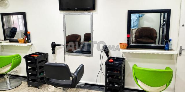 Salon de coiffeur à louer avec fonds de commerce - 2
