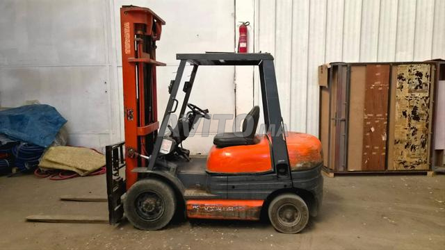 CHARIOT ÉLÉVATEUR TOYOTA FD30 3 tonnes 1ÈRE MAIN