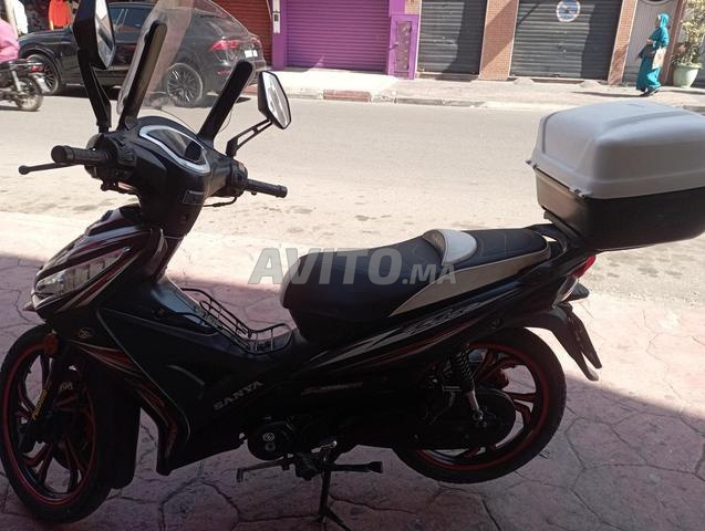 Moto Sanya - 2
