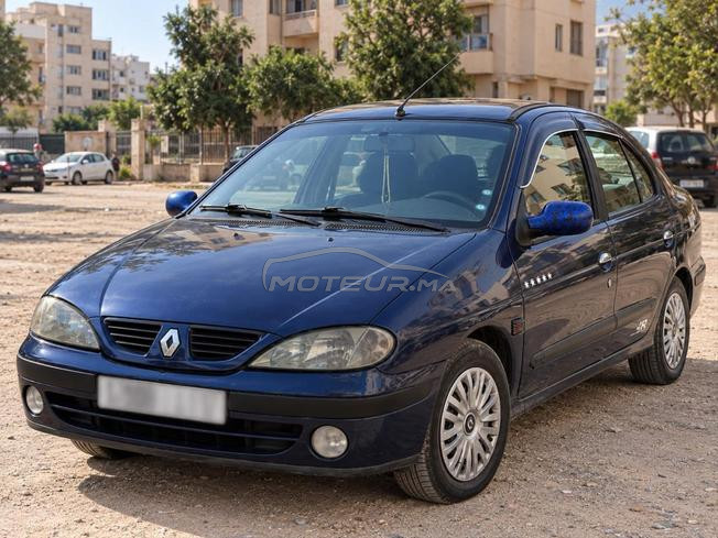 Raunault megan classic 2001 9 chevaux