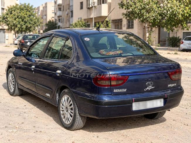 Raunault megan classic 2001 9 chevaux