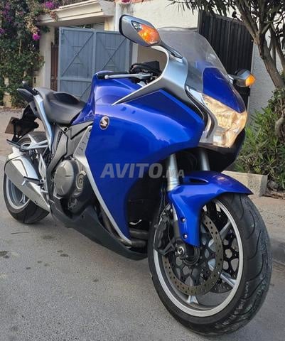 Honda VFR 1200F - 2