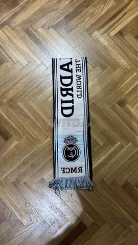 Écharpe originale du Real Madrid en super état - 2