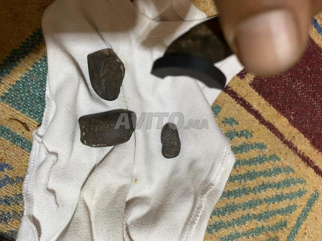 أحجار مميزة تجذب المغناطيس للبيع - 2