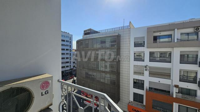 À VENDRE – MAGNIFIQUE STUDIO – BD SOCRATE