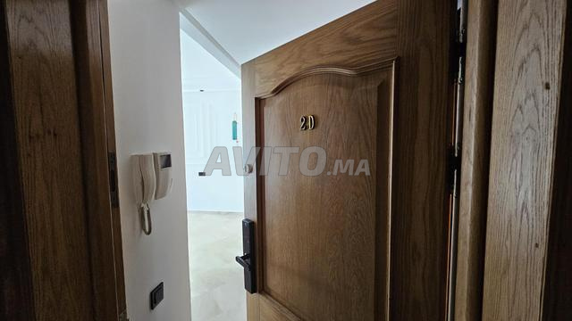À VENDRE – MAGNIFIQUE STUDIO – BD SOCRATE