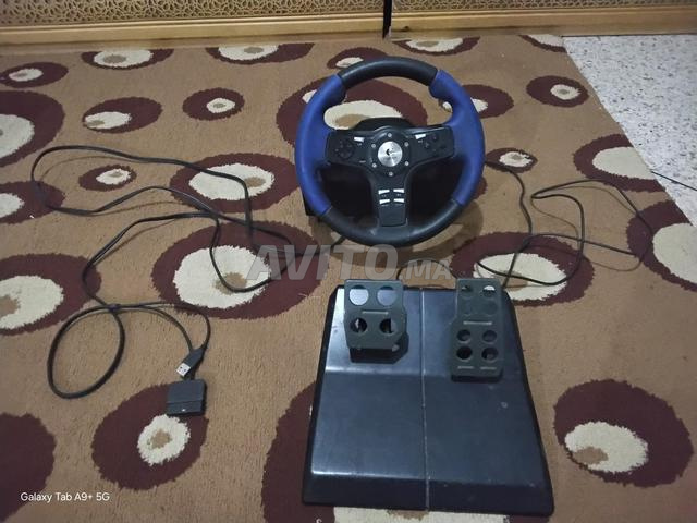 عجلة قيادة للكمبيوتر وبلاي ستيشن 2 و 3 بسعر 140 درهم، مكناس