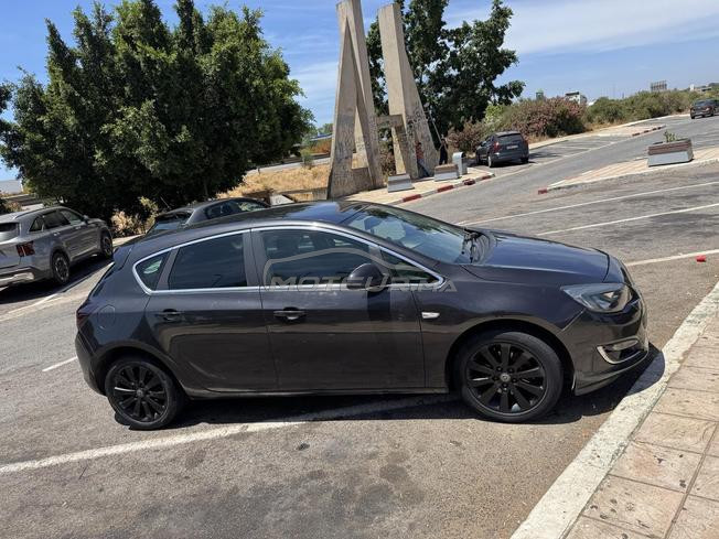 Opel astra 2015 automatique 