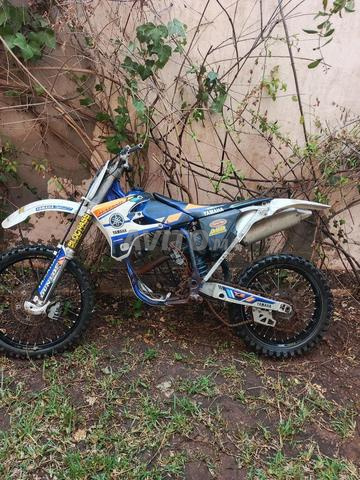 Moto Cross Yamaha sans papiers ni moteur