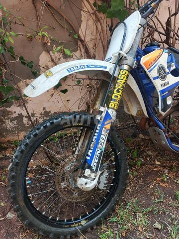 Moto Cross Yamaha sans papiers ni moteur - 2
